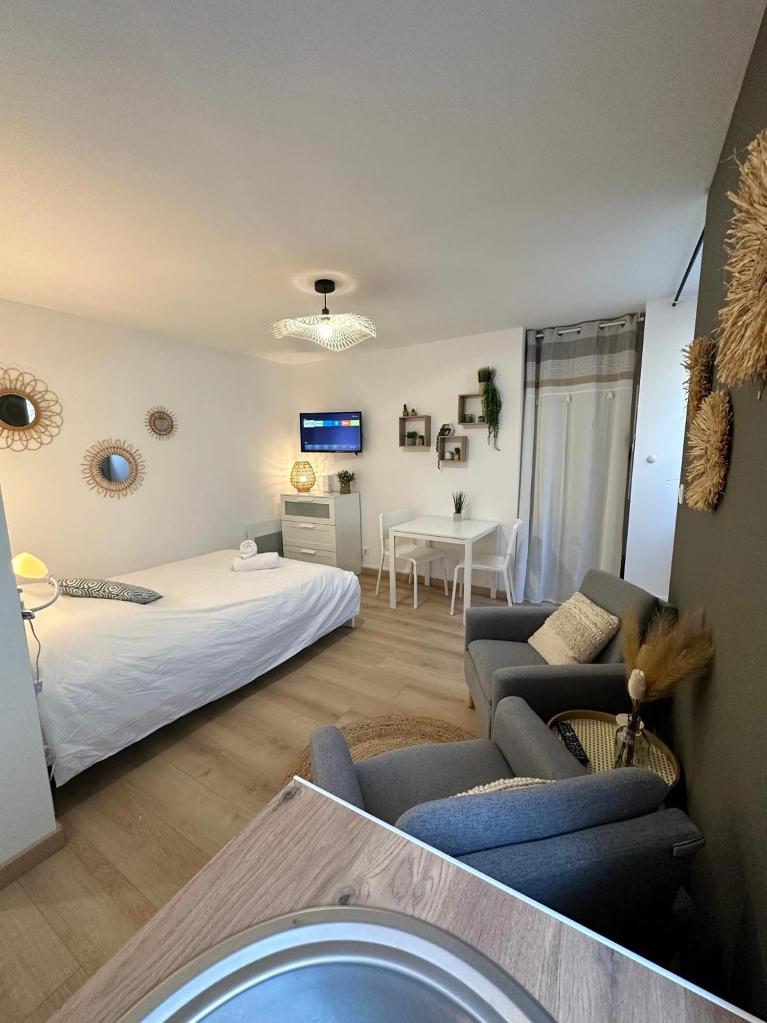 Le Vegetal / Nay Centre Apartment ภายนอก รูปภาพ